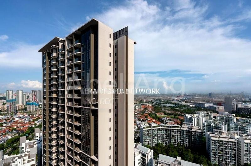 5 Bed Condo for Sale in  Whistler Grand - Image 2